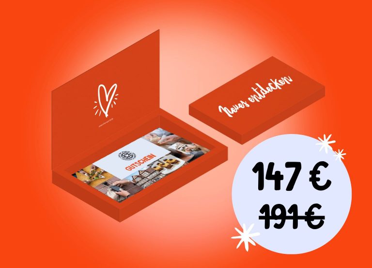 Rote Geschenkbox mit "happy collection" Text, offen und zeigt ein Gutscheinpaket; jetzt zum Rabattpreis von €147 statt €191 - 4 für 3 Angebot sichern!.